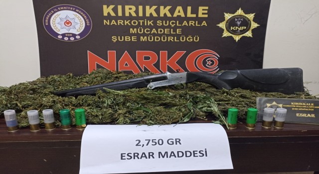 Kırıkkalede 2 kilo 750 gram esrar ele geçirildi: 3 tutuklama