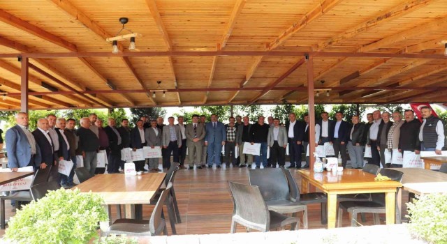 Kırkağaçta muhtarlar yemekte buluştu
