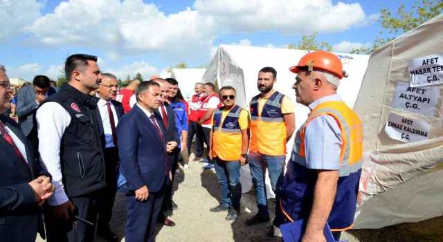 Kırşehirde yapılan deprem tatbikatı gerçeğini aratmadı