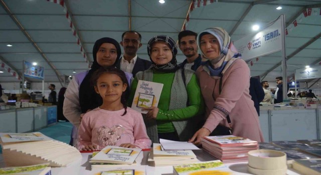 Kitap fuarının en küçük yazarı