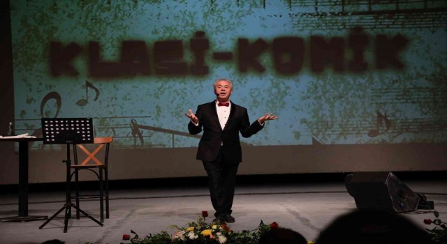 Klasi-Komik Bayraklıda sahnelendi