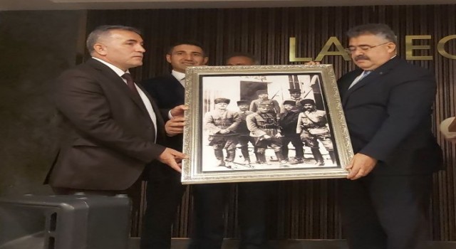 Kocaeli İl Emniyet Müdürü Veysal Tipioğlunu duygulandıran fotoğraf