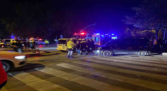 Kocaelide polis arabası ile hafif ticari araç çarpıştı: 2si polis 5 yaralı