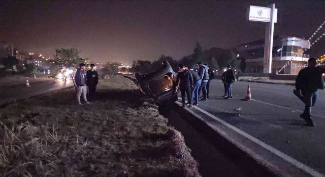 Kontrolden çıkan otomobil ters döndü: 1 yaralı