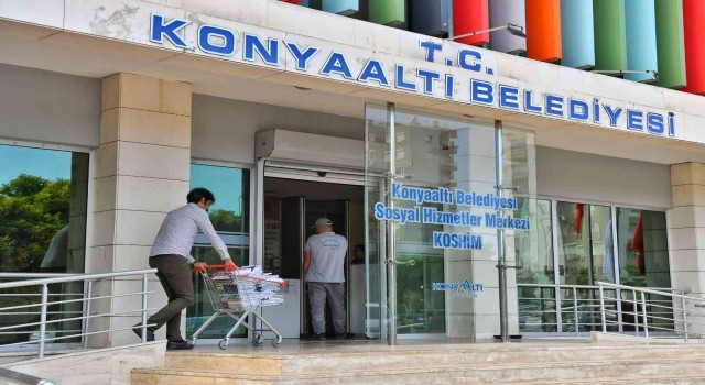 Konyaaltında 166 ağaç kesilmekten kurtuldu