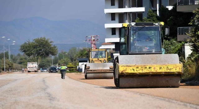 Konyaaltında üç mahallenin trafik sorunu çözüldü