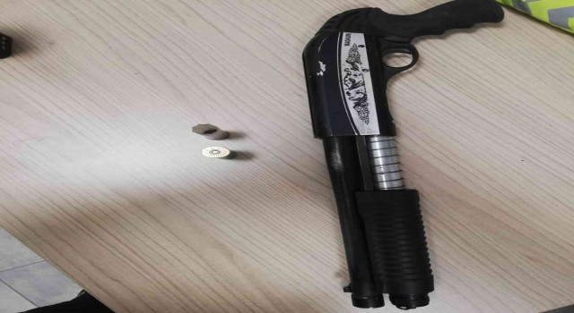 Konyada havaya ateş açan şahıs kaçamadan yakalandı
