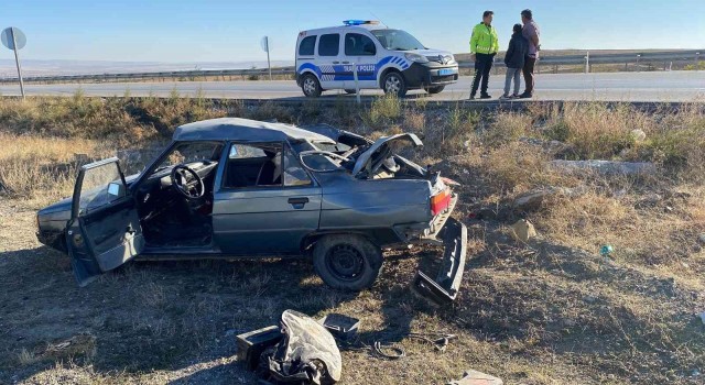 Konyada takla atan otomobilden burunları kanamadan kurtuldular