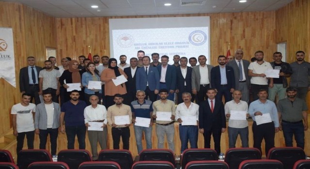 Kozlukta eğitimini tamamlayan arı yetiştiricilerine sertifika verildi