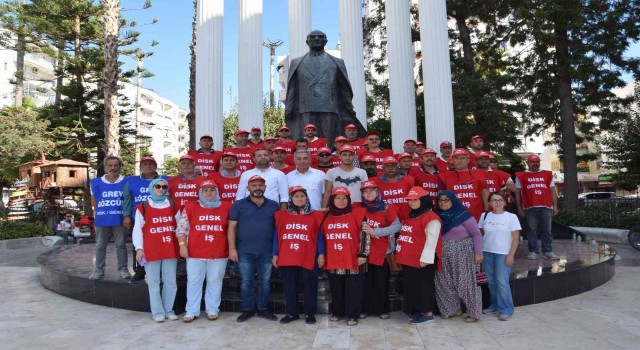 Kumlucada belediye işçileri greve başladı