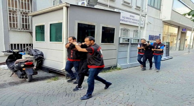 Kuran-ı Kerime saldıran iki şüpheli adliyeye sevk edildi
