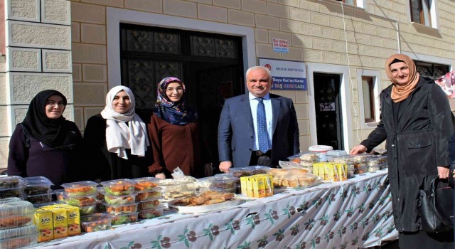 Kuran kurslarına destek amaçlı bir araya geldiler