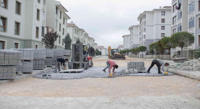 Kütahya 627 Küme Evlerine kilit parke