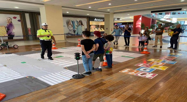 Kütahyada 213 çocuğa uygulamalı trafik eğitimi