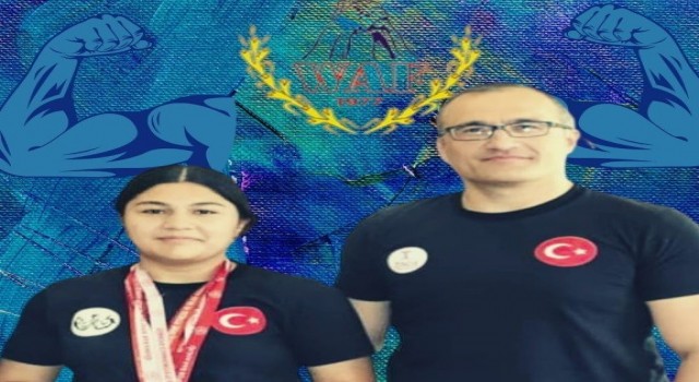 Kütahyalı Rümeysa Sam, Bilek Güreşi Şampiyonasında dünya dördüncüsü oldu