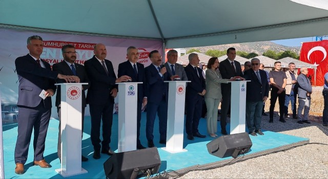 Kuyucakta 265 sosyal konutun temeli atıldı