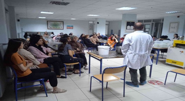 Lise öğrencilerine peynir yapımı uygulamalı anlatıldı