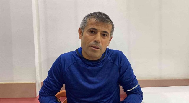 Maden faciasından etkilenen esnaf çiğköfteden madenci silüeti yaptı