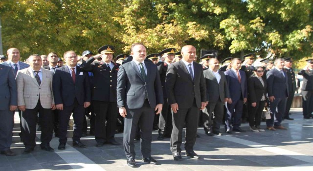 Malazgirtte çelenk sunma töreni
