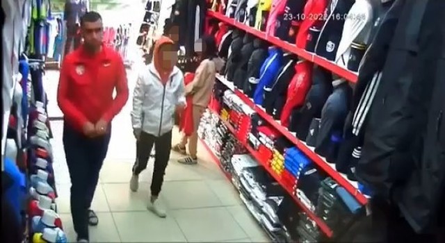 Maltepede 4 kadının hırsızlık oyunu: 2si oyaladı, diğerleri çaldı