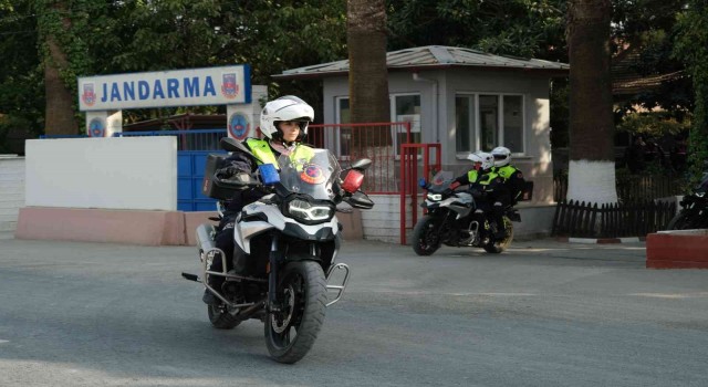 Manisada çalıntı ve arama kayıtlı motosikletler jandarmaya yakalandı