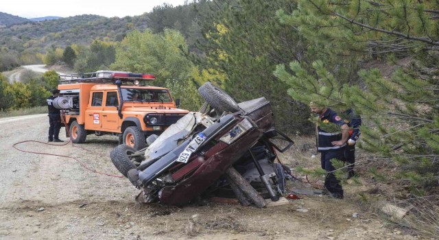 Mantar toplamak için yola çıktıkları otomobil takla attı: 2 yaralı