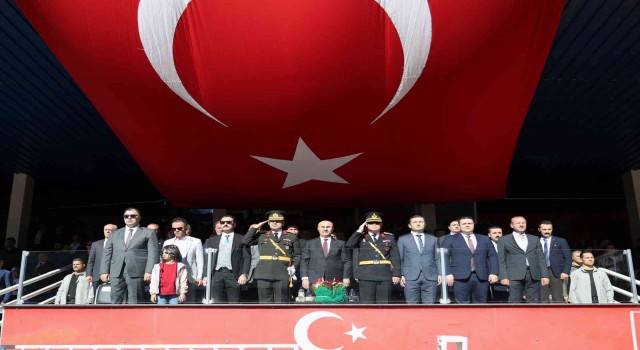 Mardinde 29 Ekim Cumhuriyet Bayramı coşkusu