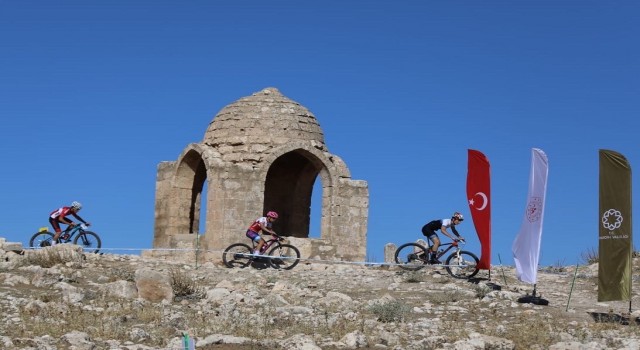 Mardinde bisikletçiler, Dara Antik Kentinde pedal çevirdi