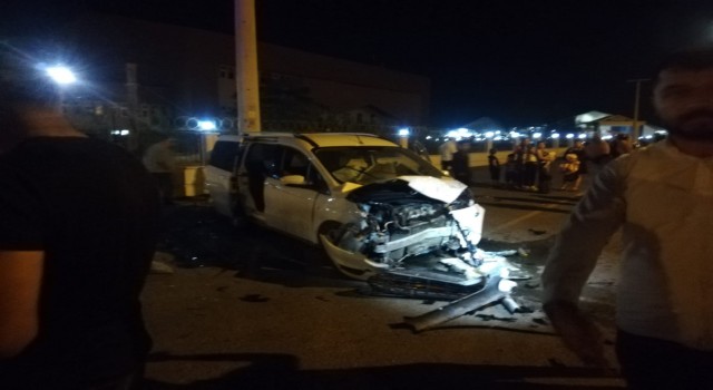 Mardinde düğün yolunda kaza: 2si çocuk 5 yaralı