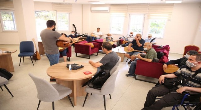 Merkezefendide aktif yaş alma kursları devam ediyor