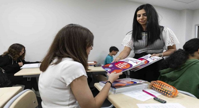 Mersinde YKS ve LGS adaylarına ücretsiz kaynak kitap