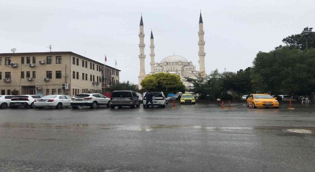 Meteoroloji uyarmıştı, Iğdırda sağanak yağış başladı