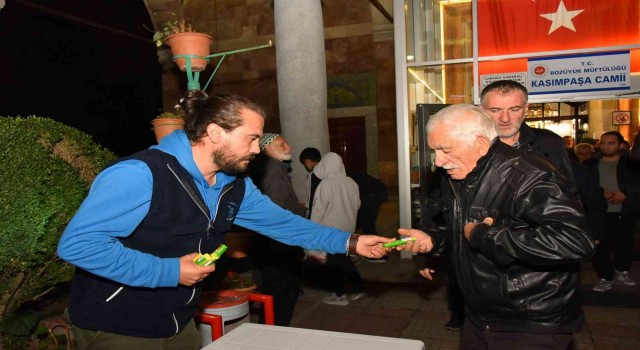 Mevlid Kandilinde şekerler Bozüyük Belediyesinden