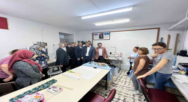 Milletvekili Özkandan halk eğitime övgü