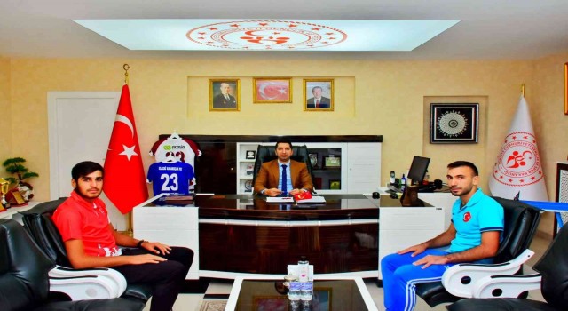 Milli sporcu Ahmet, Fransa yolcusu