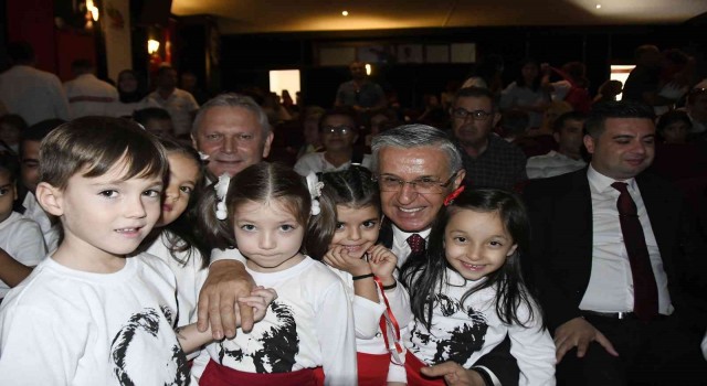 Minik öğrencilerden büyük gösteri