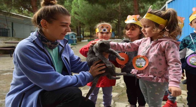 Miniklerden can dostlara ziyaret