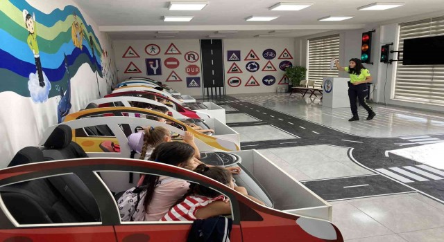 Miniklere eğlenceli trafik eğitimi