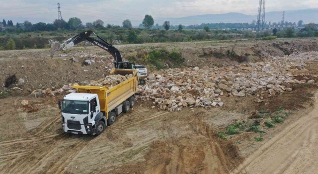 Modern sanayi sitesinde zemin dolgusu yapılıyor