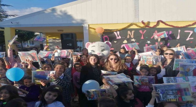 Muradiyede 11 Ekim Dünya Kız Çocukları Günü kutlandı