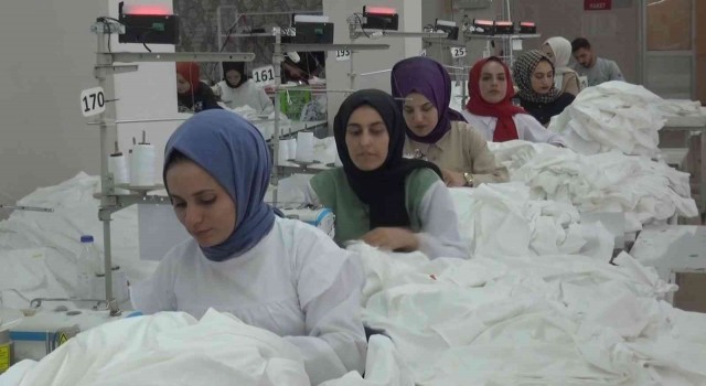 Muşta devlet destekli tekstil fabrikası 30 ülkeye ihracat yapıyor
