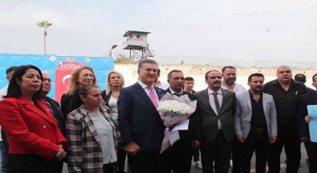 Mustafa Sarıgül: Futbol sahalarında 8 Türk, 3 yabancı olmalı