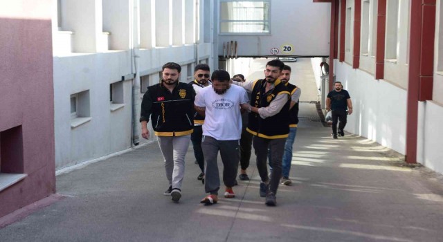 “Neden evleri gözetliyorsun” cinayetine 3 tutuklama