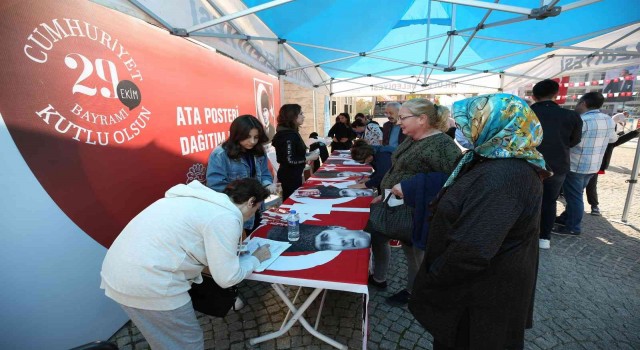 Nilüfer Belediyesinden vatandaşlara ücretsiz Ata posteri