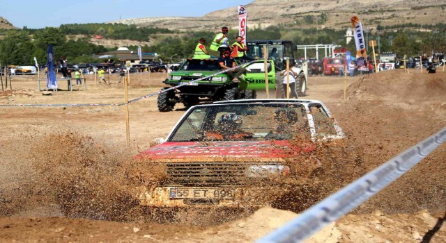 Off-road tutkunları Sivasta buluştu