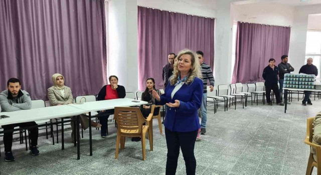 Ölen madenciler anısına pilav dağıttı