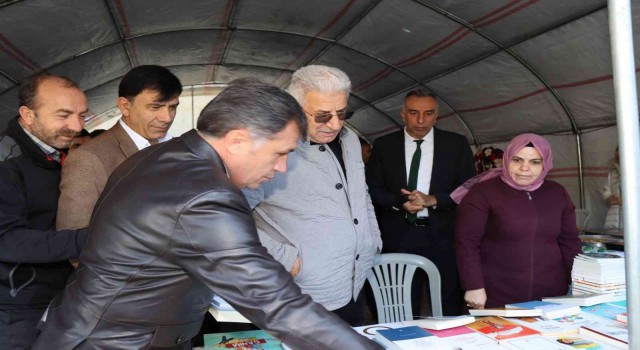 Oltu Müftülüğünce kuran kursları yararına hayır çarşısı düzenlendi