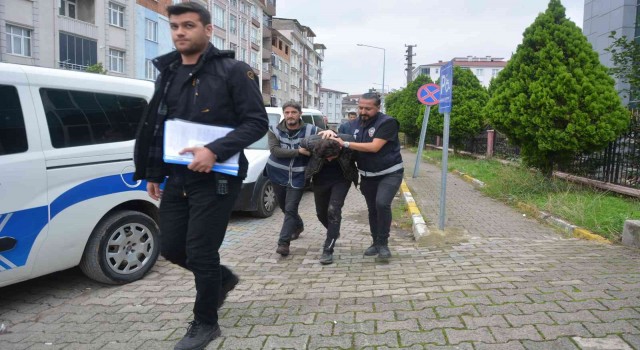 Orduda ayrı yaşadığı eşini 6 yerinden bıçaklayan şahıs hakim karşısında