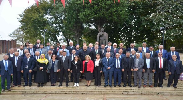 Orduda muhtarlar kendi günlerini kutladılar