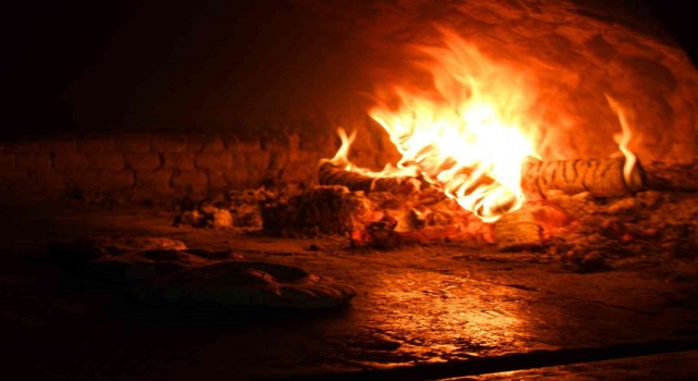 Osmanlıdan günümüze uzanan Anadolunun pizzası yağ somunu”
